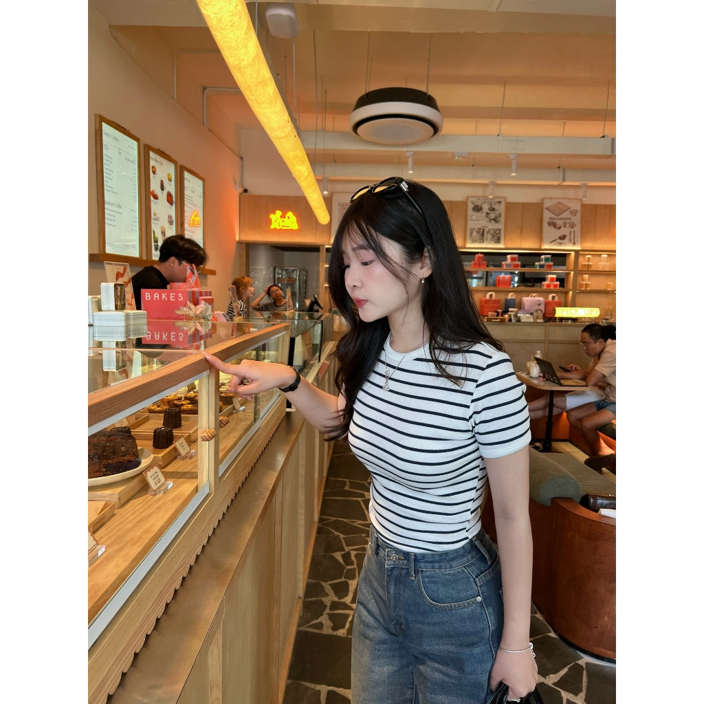 TUBYCATU | Áo thun trắng sọc đen